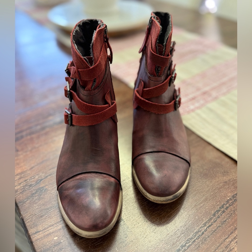 Roan by Bed Stu Burgundy Jag Bordo Ankle Boots